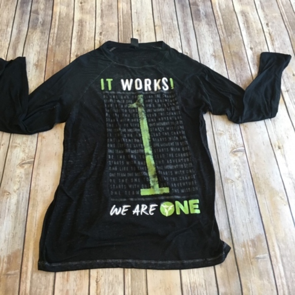 It Works! Long Sleeve Top